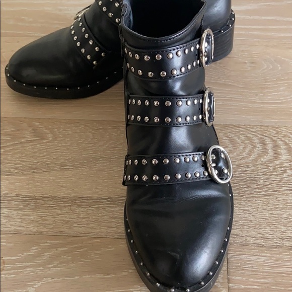 Pull and Bear Faux Leather Western Style Boots - Picture 3 of 4
